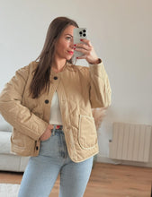 Charger l&#39;image dans la galerie, Veste matelassée camel
