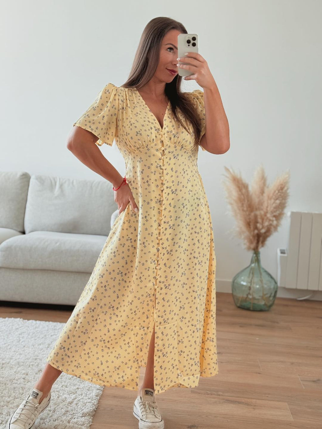 Robe longue jaune à fleurs