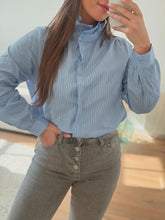 Charger l&#39;image dans la galerie, Chemise à rayures col montant

