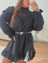 Charger l&#39;image dans la galerie, Robe noire broderie sur le devant
