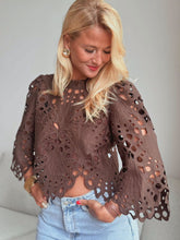 Charger l'image dans la galerie, Blouse brodée choco
